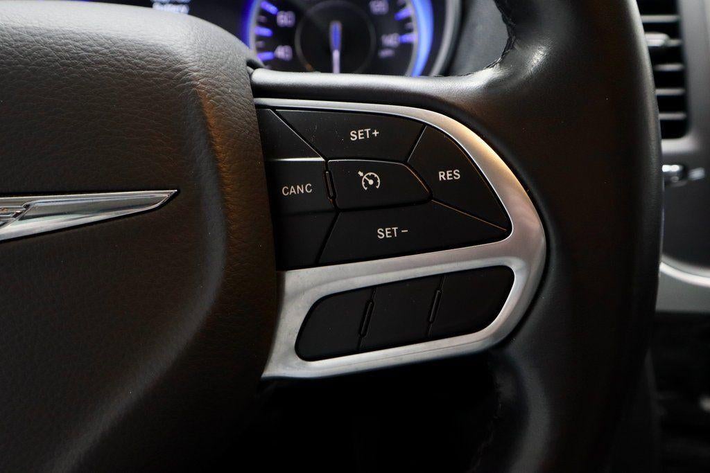 2022 Chrysler 300 Touring