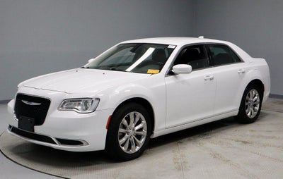 2022 Chrysler 300 Touring