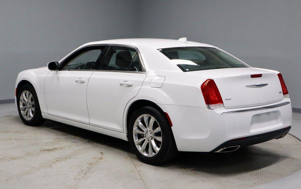 2022 Chrysler 300 Touring