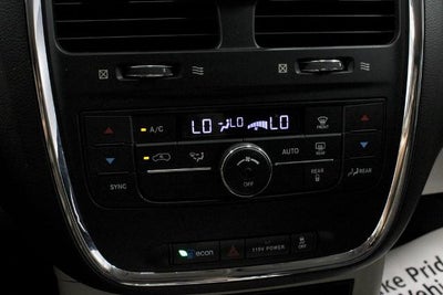 2016 Chrysler Town & Country Touring