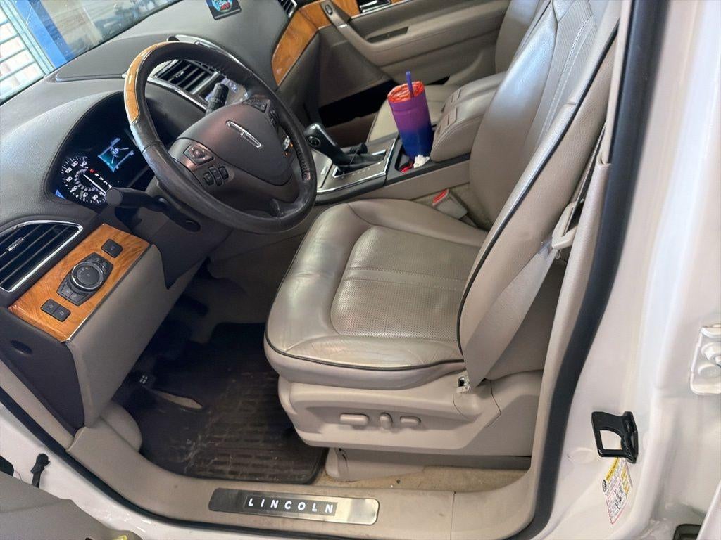 2012 Lincoln MKX Base