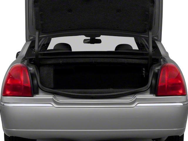 2011 Lincoln Town Car Signature