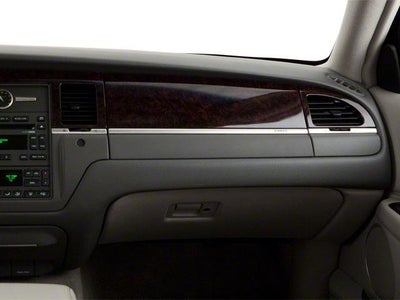 2011 Lincoln Town Car Signature