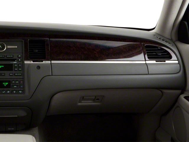 2011 Lincoln Town Car Signature