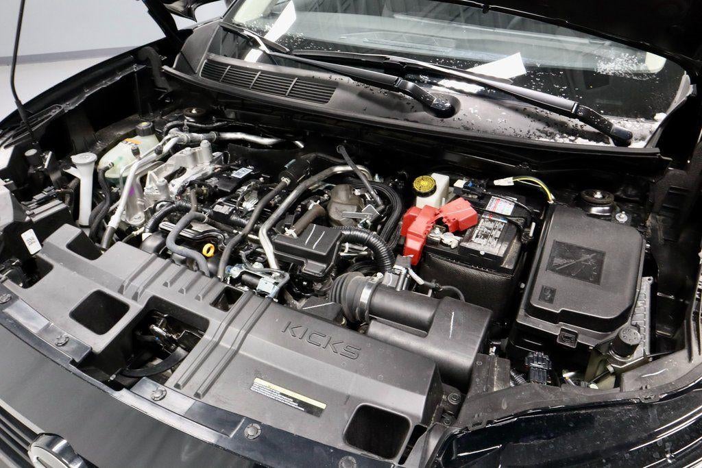 2025 Nissan Kicks SV