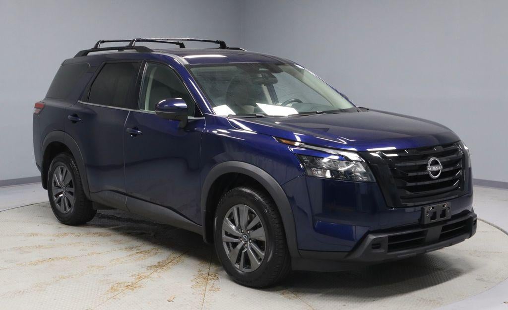 2023 Nissan Pathfinder SV