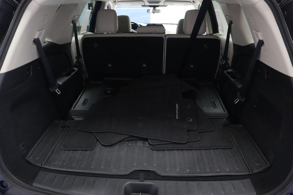 2023 Nissan Pathfinder SV