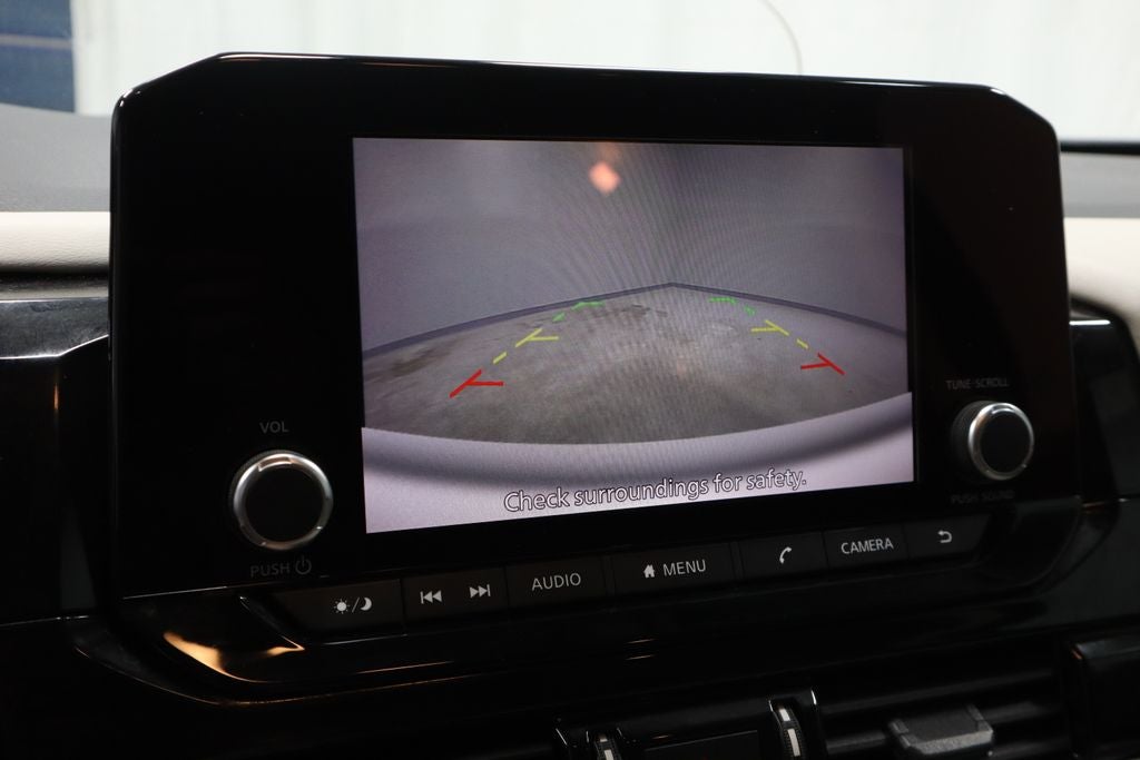 2023 Nissan Pathfinder SV