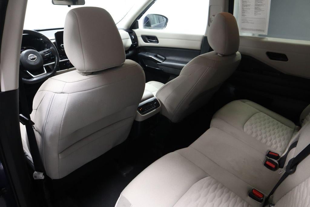 2023 Nissan Pathfinder SV