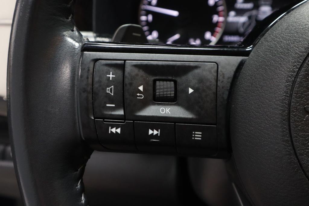 2023 Nissan Pathfinder SV
