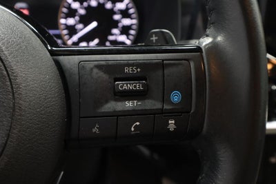 2023 Nissan Pathfinder SV