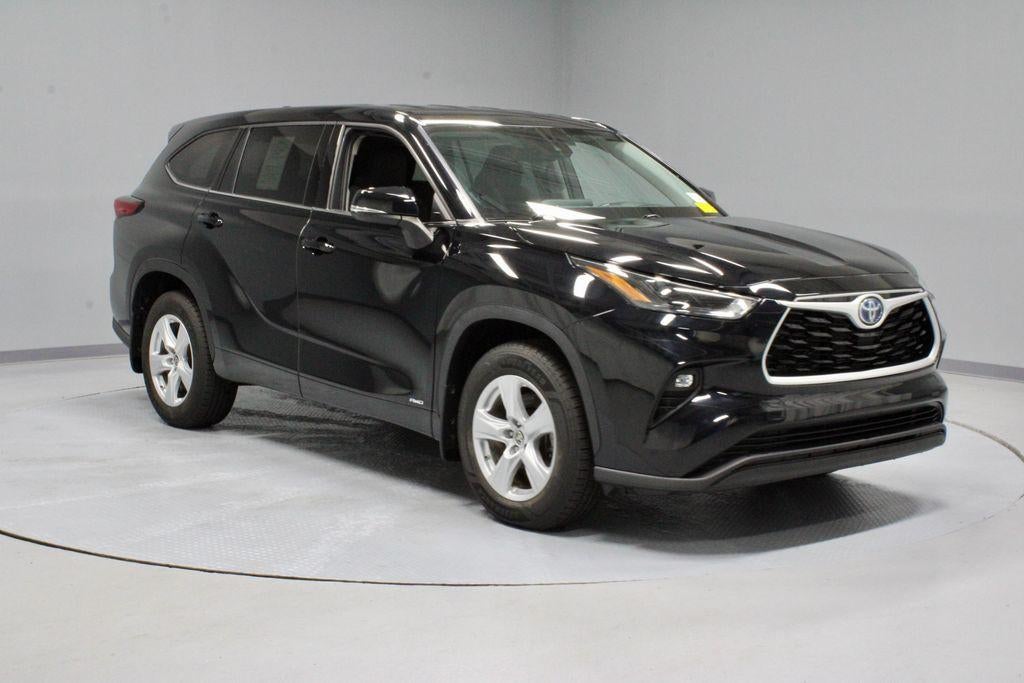 2022 Toyota Highlander LE