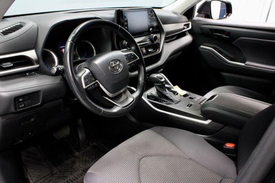 2022 Toyota Highlander LE
