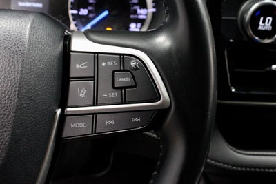 2022 Toyota Highlander LE