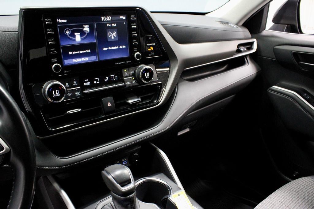 2022 Toyota Highlander LE