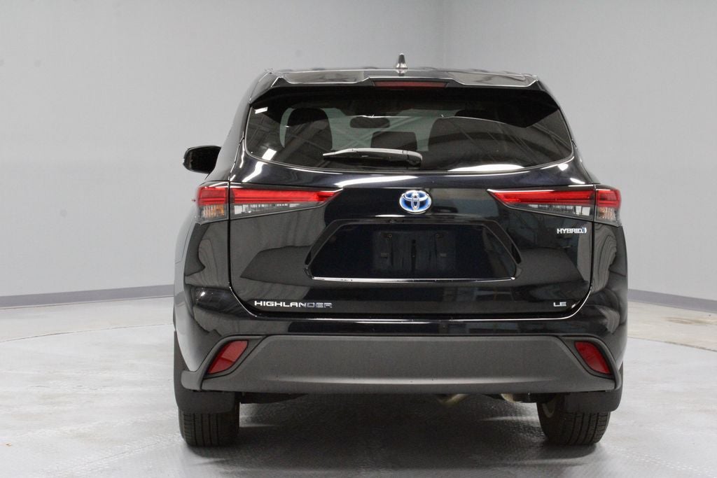 2022 Toyota Highlander LE