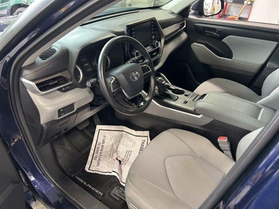 2020 Toyota Highlander LE