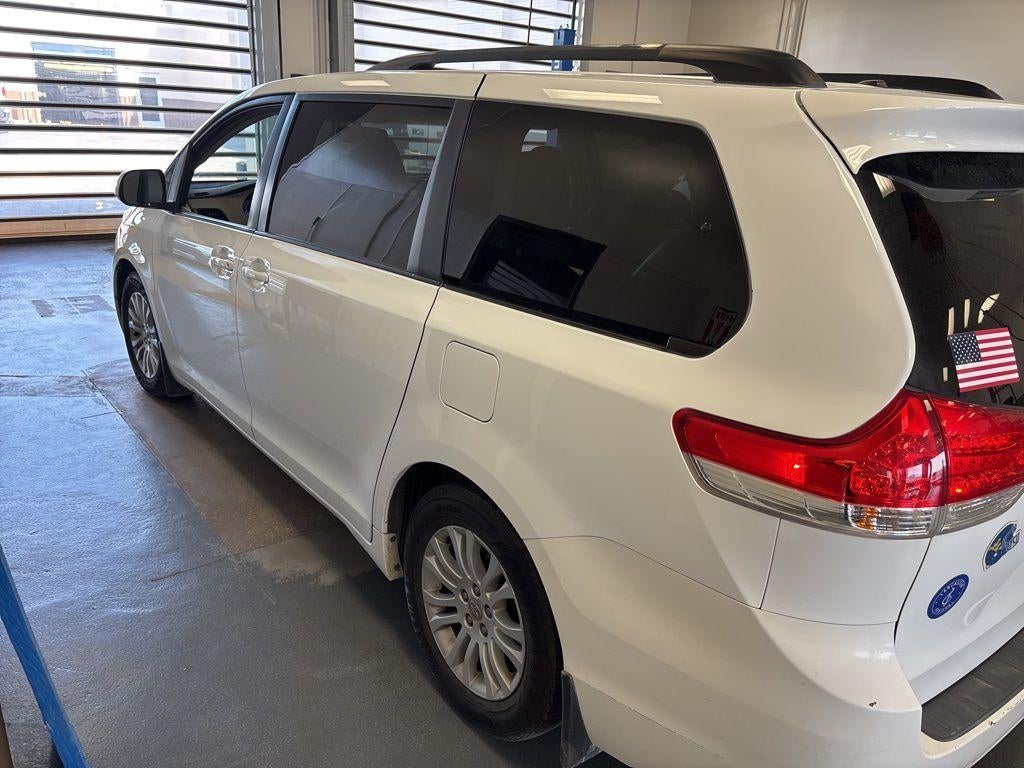 2012 Toyota Sienna XLE