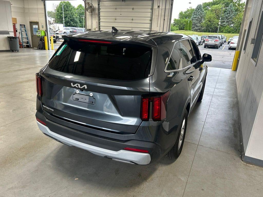 2025 Kia Sorento LX