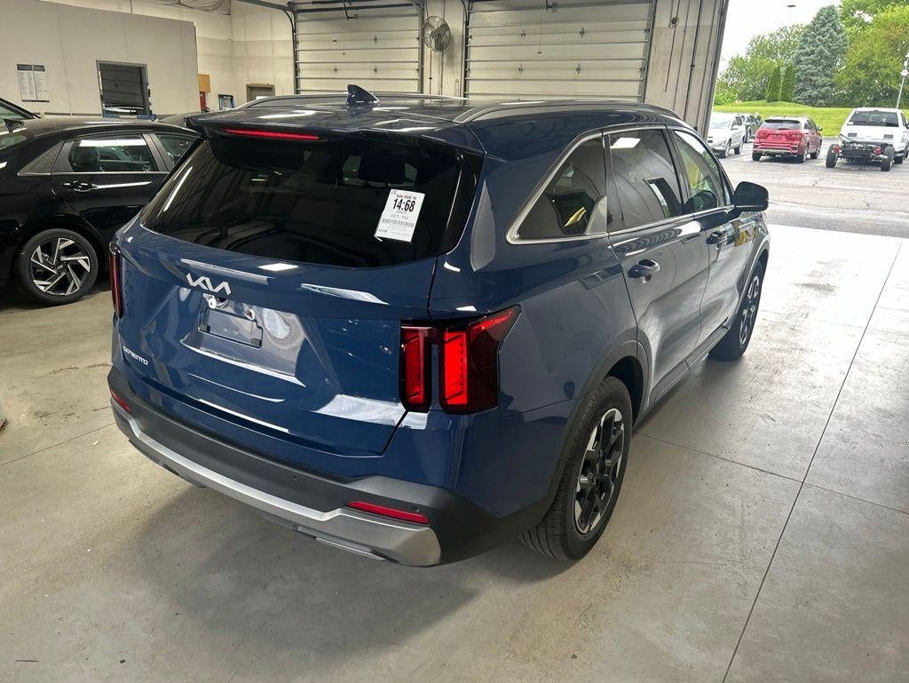 2025 Kia Sorento S
