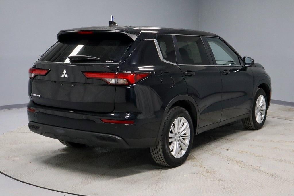 2024 Mitsubishi Outlander ES