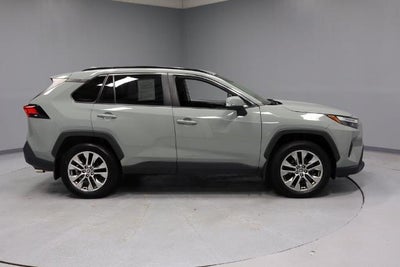 2022 Toyota RAV4 XLE Premium