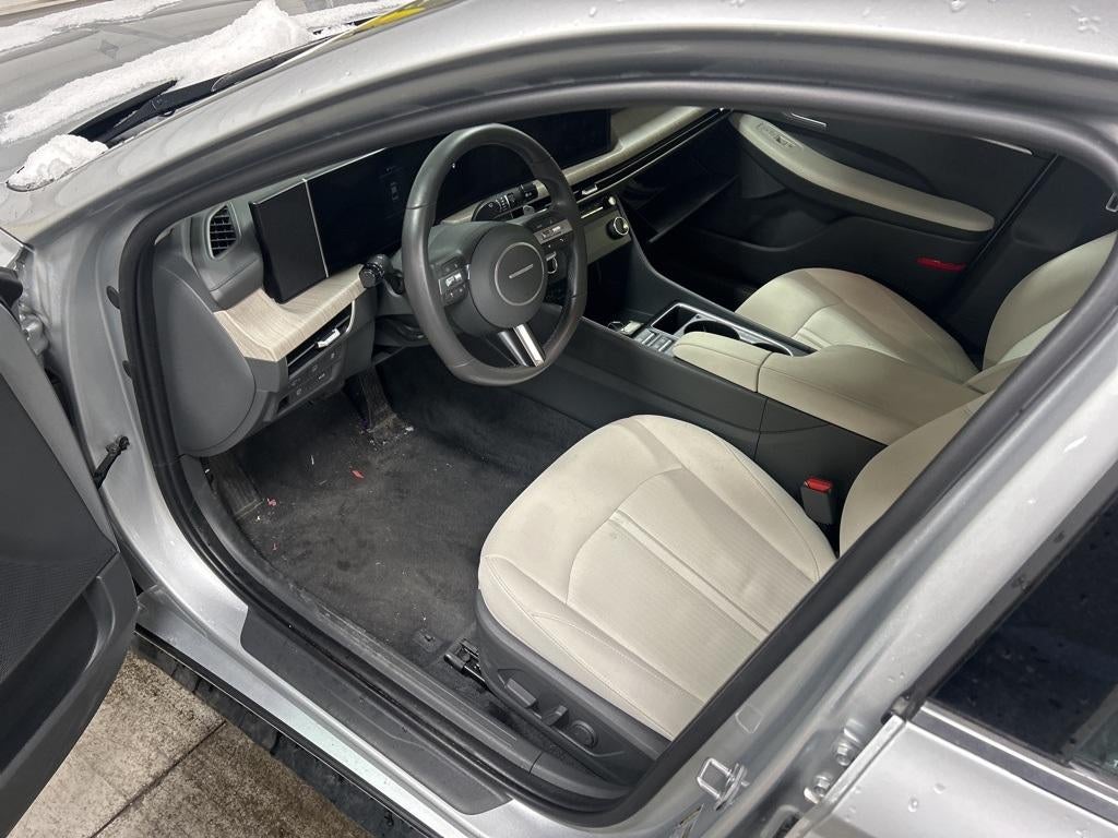 2025 Hyundai SONATA Hybrid SEL