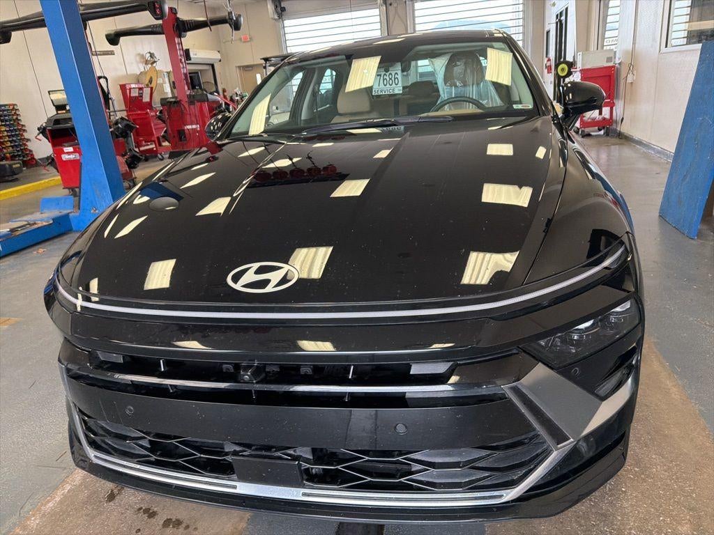 2025 Hyundai SONATA Hybrid Limited