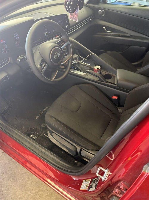 2023 Hyundai ELANTRA SE
