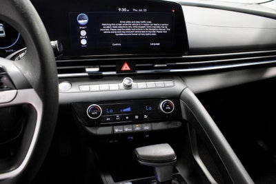 2024 Hyundai ELANTRA SEL