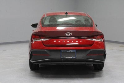 2024 Hyundai ELANTRA SEL