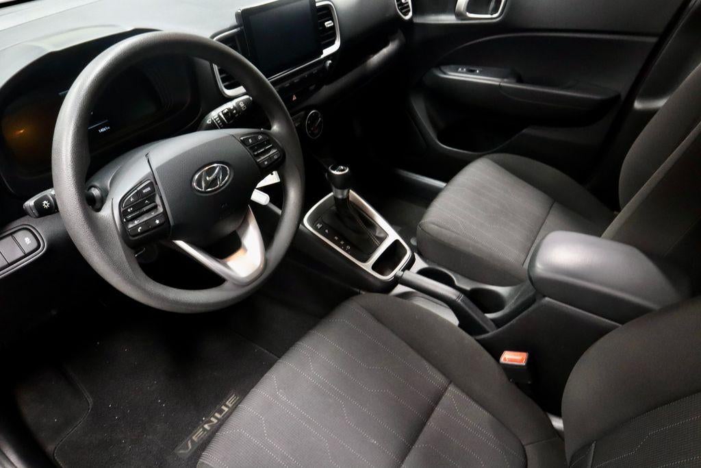 2025 Hyundai VENUE SE