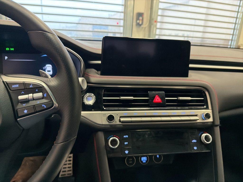2024 Genesis G70 2.5T