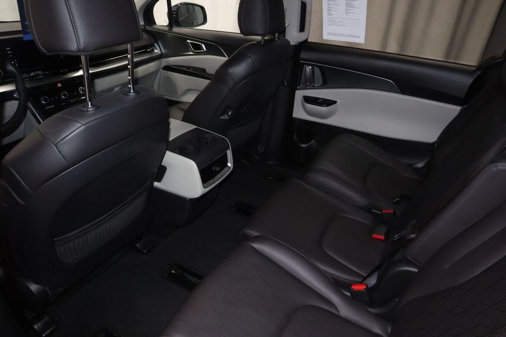 2024 Kia Carnival LX Seat Package