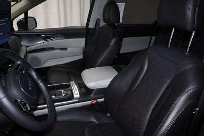 2024 Kia Carnival LX Seat Package