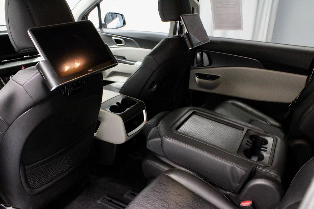 2023 Kia Carnival LX