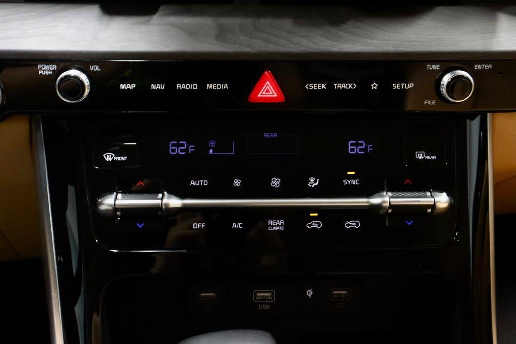 2024 Kia Carnival EX