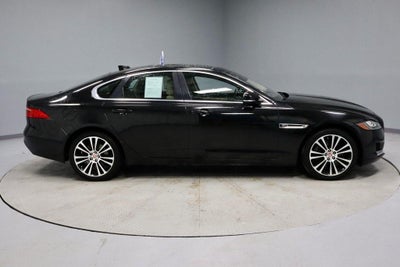 2020 Jaguar XF 30t Prestige