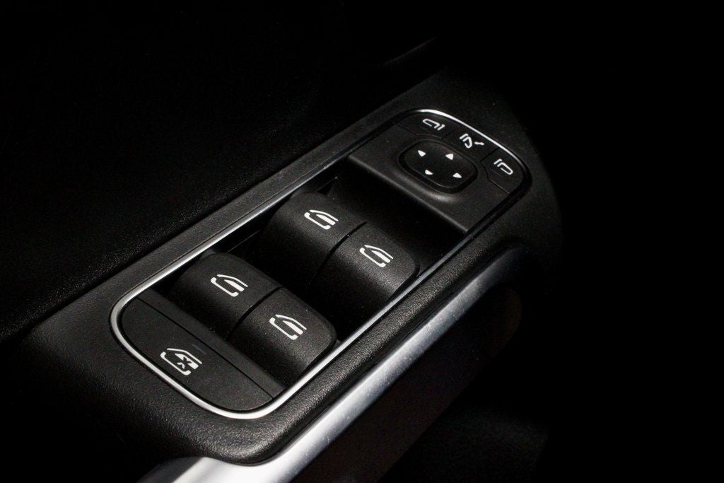 2025 Mercedes-Benz GLB GLB 250