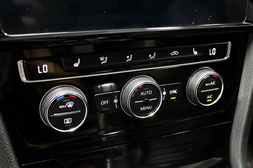 2019 Volkswagen Golf R DCC & Navigation 4Motion