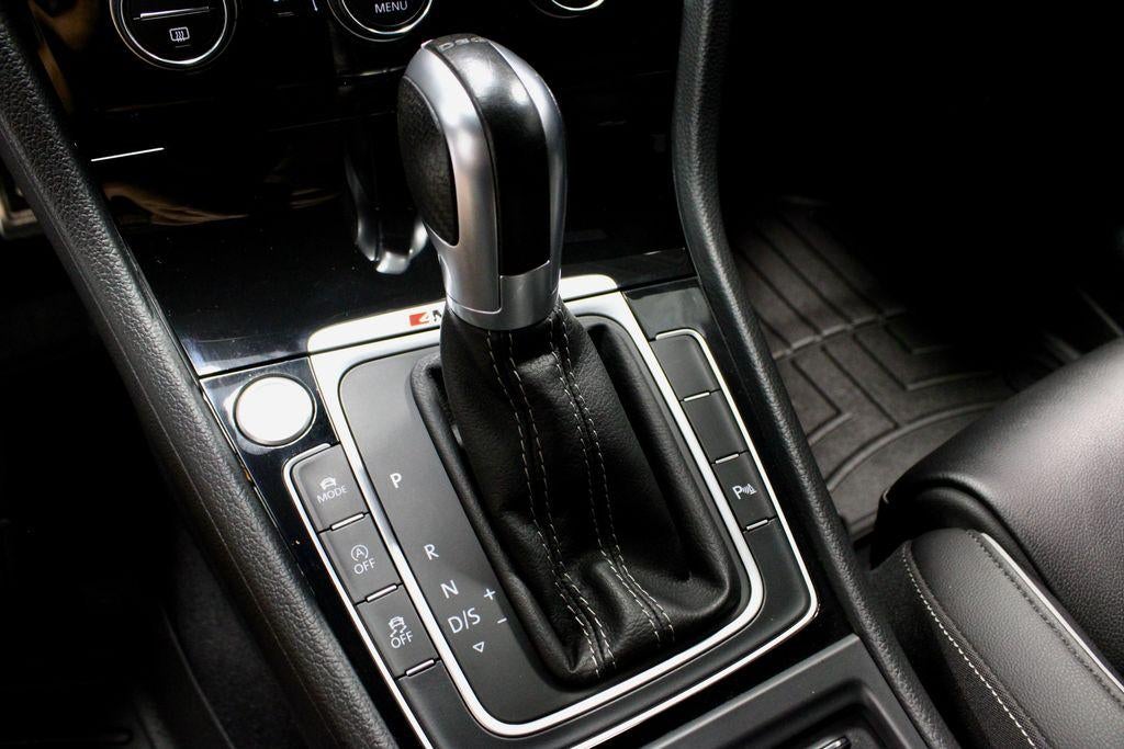 2019 Volkswagen Golf R DCC & Navigation 4Motion