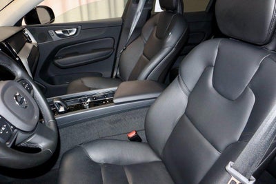 2024 Volvo XC60 Recharge Plug-In Hybrid T8 Plus Dark Theme