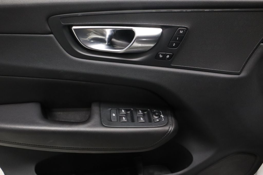 2023 Volvo XC60 B5 Core