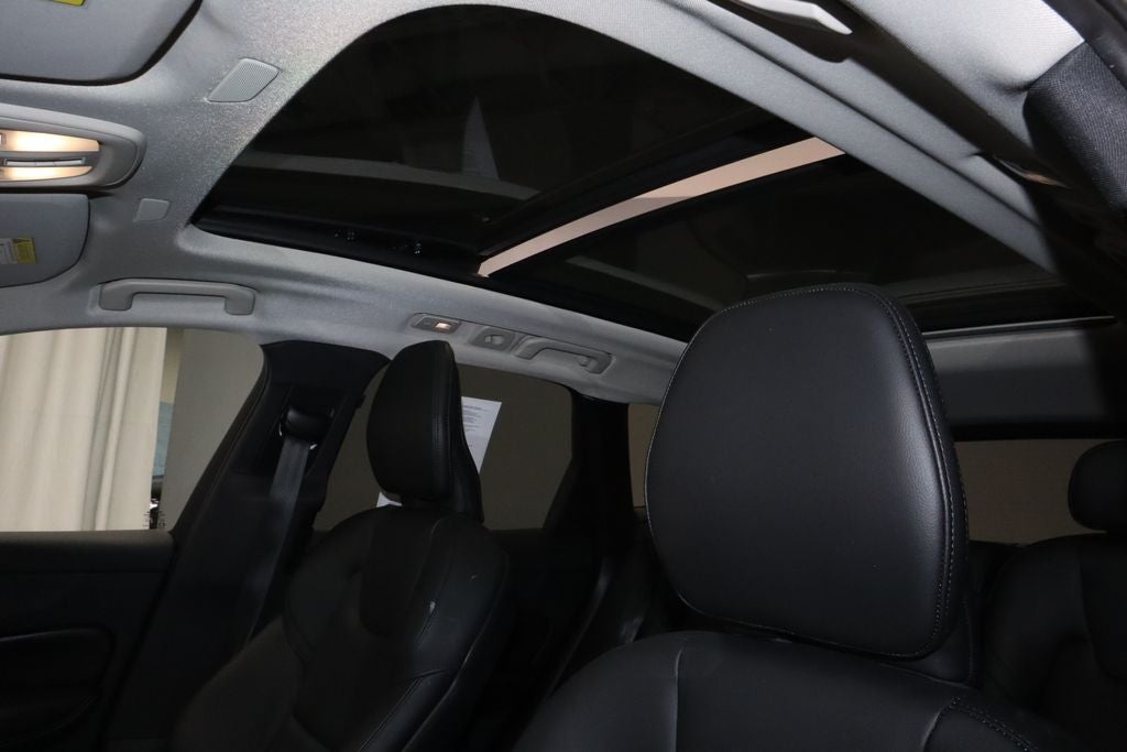 2023 Volvo XC60 B5 Core