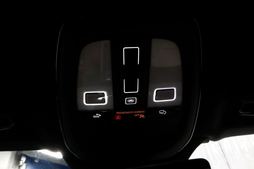 2025 Volvo XC90 B5 Plus